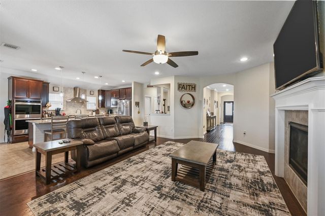 3412 Woodford Drive, Mansfield, TX 76084