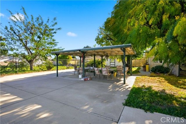 10573 Larch, Bloomington, CA 92316