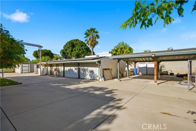 10573 Larch, Bloomington, CA 92316