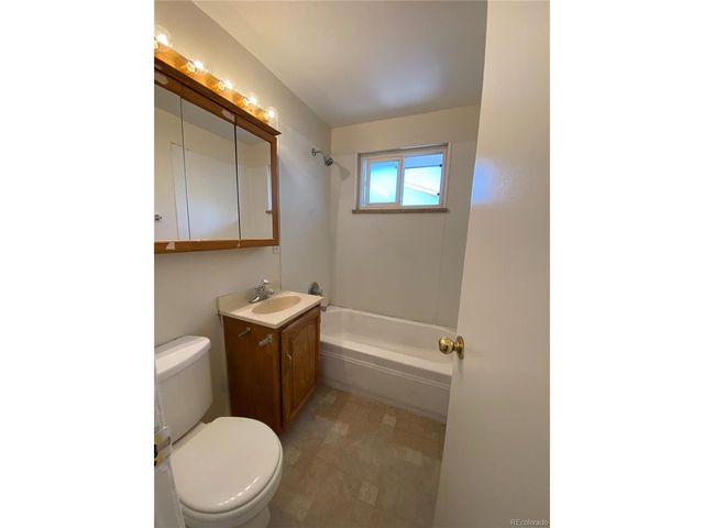 7375 W 3rd Ave, Lakewood, CO 80226
