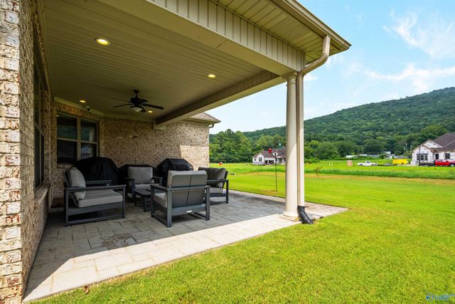 17019 SE River Pier Drive, Huntsville, AL 35803