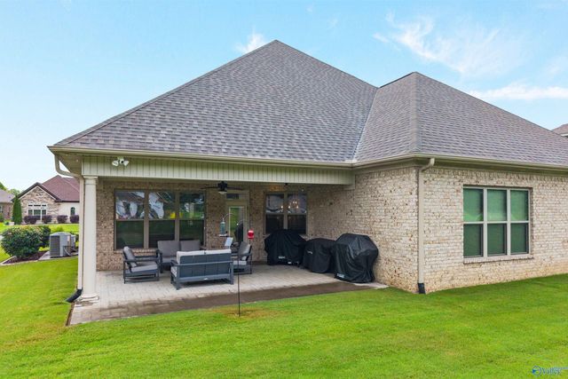 17019 SE River Pier Drive, Huntsville, AL 35803