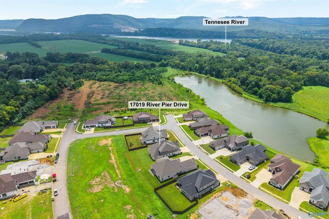 17019 SE River Pier Drive, Huntsville, AL 35803