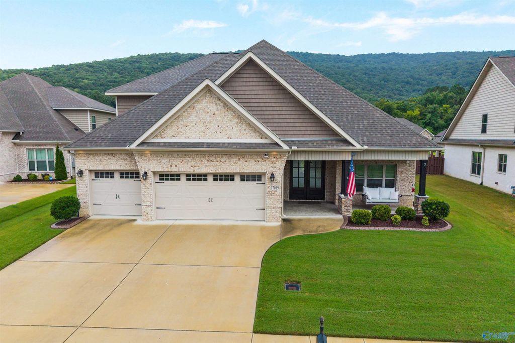 17019 SE River Pier Drive, Huntsville, AL 35803