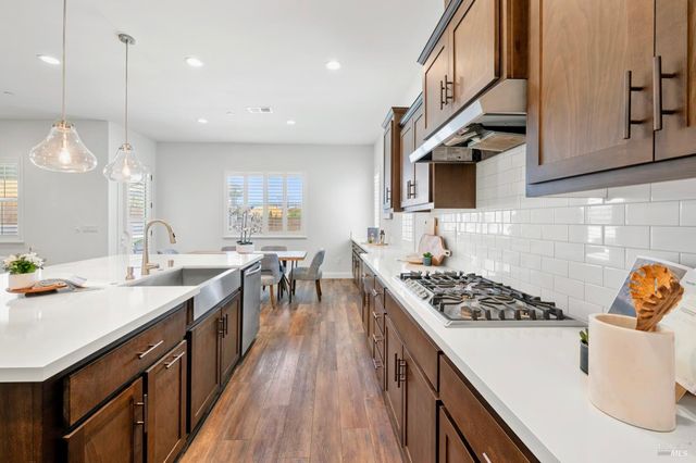 6006 Peacock Ct, Vacaville, CA 95688