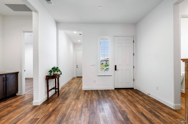 6006 Peacock Ct, Vacaville, CA 95688