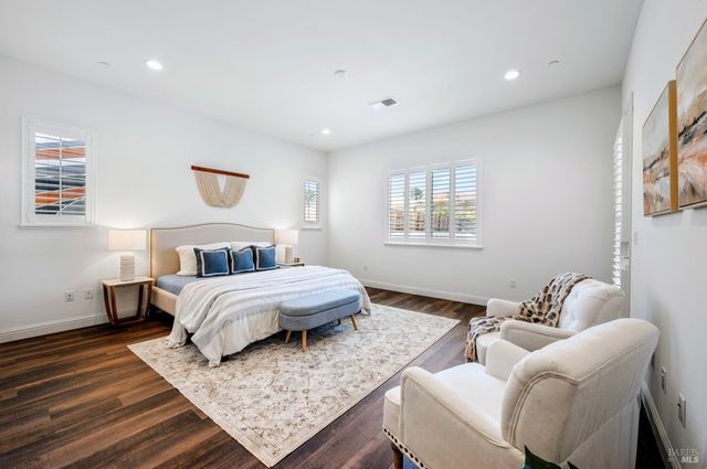 6006 Peacock Ct, Vacaville, CA 95688
