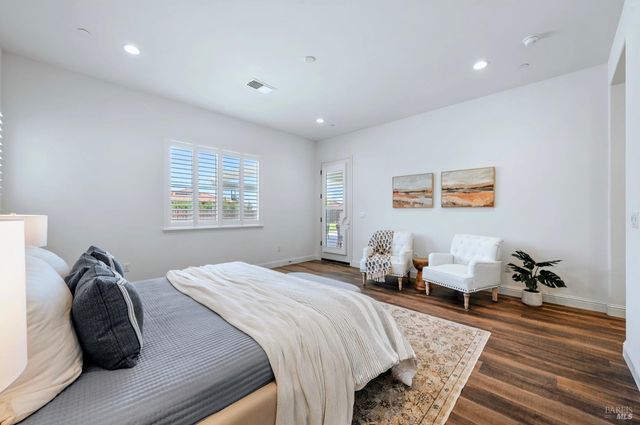 6006 Peacock Ct, Vacaville, CA 95688