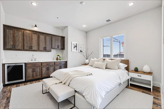 6006 Peacock Ct, Vacaville, CA 95688