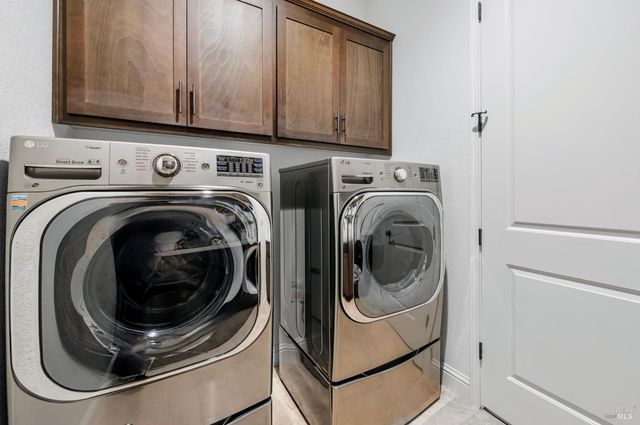 6006 Peacock Ct, Vacaville, CA 95688