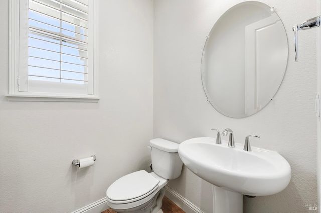 6006 Peacock Ct, Vacaville, CA 95688