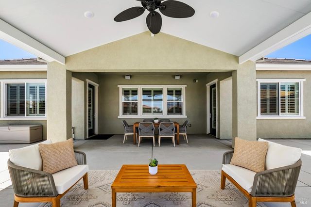 6006 Peacock Ct, Vacaville, CA 95688