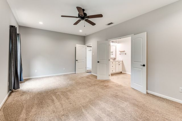 1041 S Riverside Drive, Grapevine, TX 76051