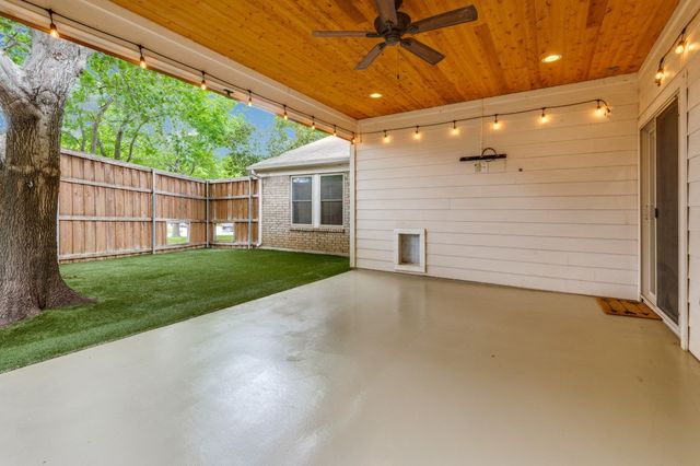 1041 S Riverside Drive, Grapevine, TX 76051