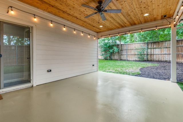 1041 S Riverside Drive, Grapevine, TX 76051