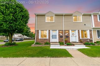 11401 Messmore Rd, Macomb Township, MI 48317