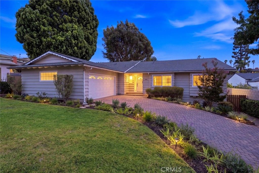 304 N Meadows, Manhattan Beach, CA 90266 — exterior