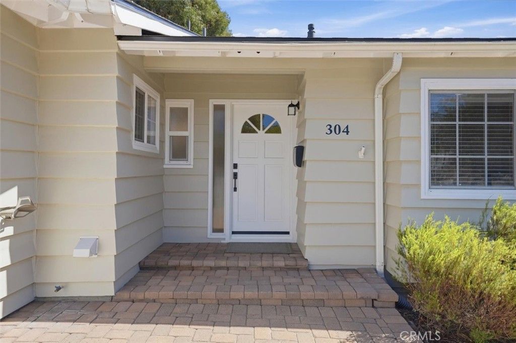 304 N Meadows, Manhattan Beach, CA 90266 — photo 2