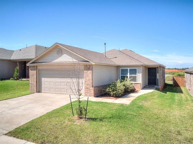 9949 Rattlesnake Lane, Yukon, OK 73099
