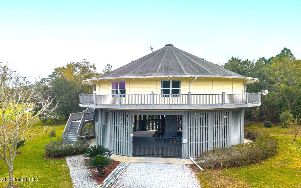 309 Lemoyne Road, Pass Christian, MS 39571