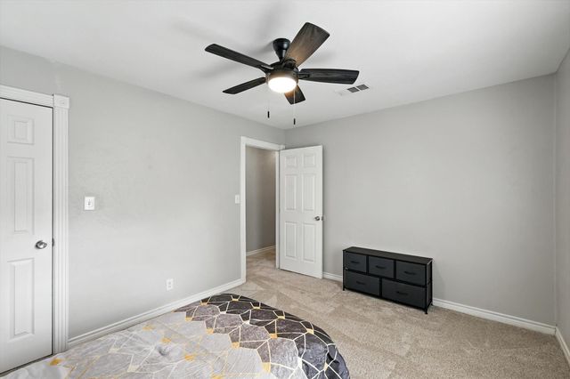 200 Arcadia Street, Hurst, TX 76053