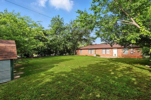 200 Arcadia Street, Hurst, TX 76053