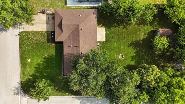 200 Arcadia Street, Hurst, TX 76053