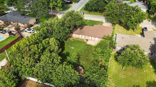 200 Arcadia Street, Hurst, TX 76053