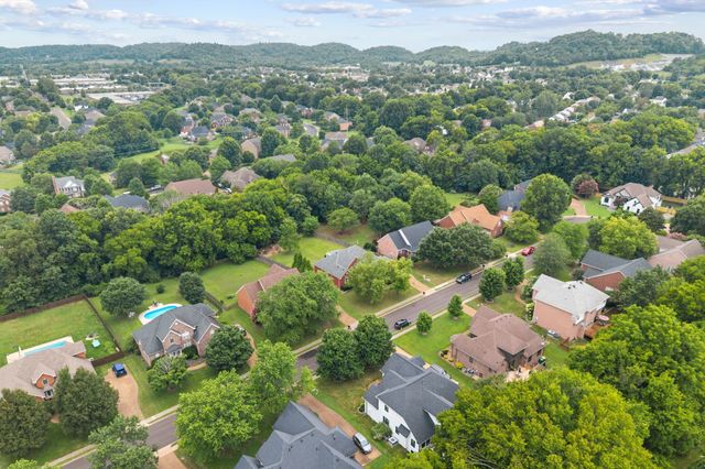 1173 McCoury Ln, Spring Hill, TN 37174