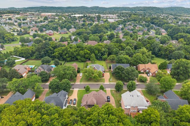 1173 McCoury Ln, Spring Hill, TN 37174