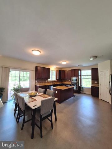 7210 GREENSPRING LN, Lanham, MD 20706