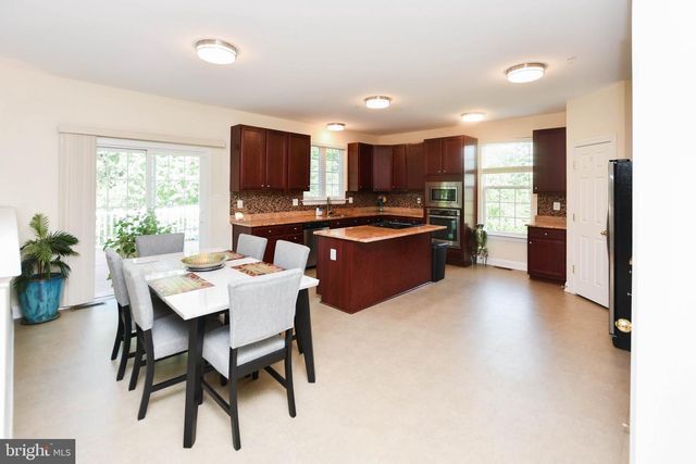 7210 GREENSPRING LN, Lanham, MD 20706