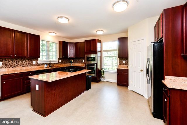 7210 GREENSPRING LN, Lanham, MD 20706