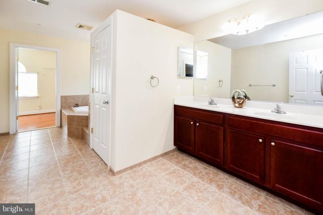 7210 GREENSPRING LN, Lanham, MD 20706