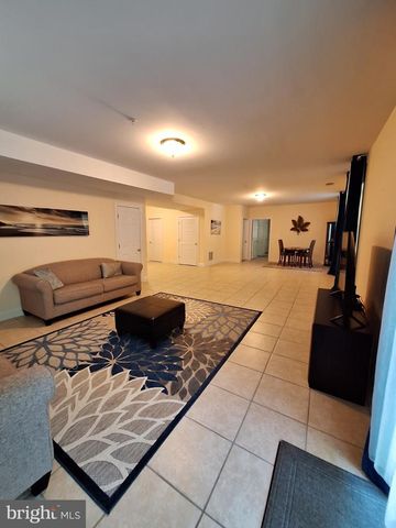 7210 GREENSPRING LN, Lanham, MD 20706