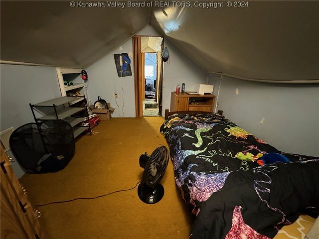 736 Mile Fork Road, Charleston, WV 25312