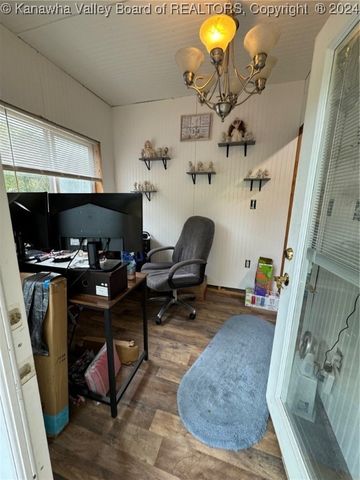 736 Mile Fork Road, Charleston, WV 25312