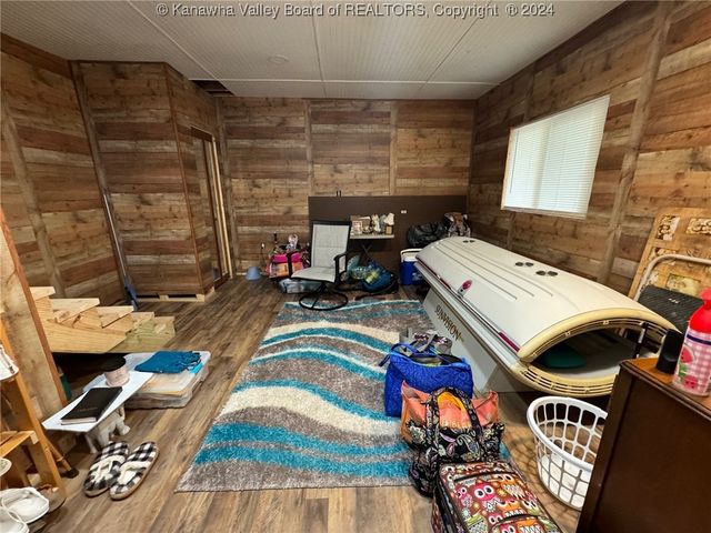 736 Mile Fork Road, Charleston, WV 25312