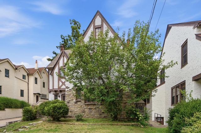 2956 Linwood Avenue, Cincinnati, OH 45208