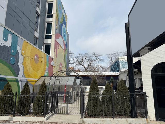 1814 W Chicago Avenue, Chicago, IL 60622