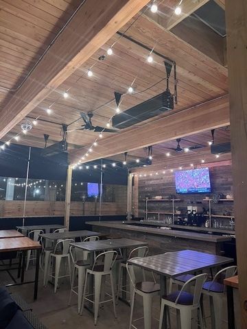 1814 W Chicago Avenue, Chicago, IL 60622