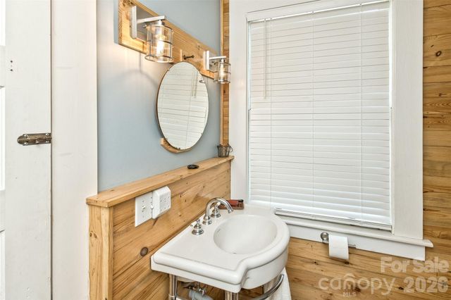 293 Fairview Road, Asheville, NC 28803