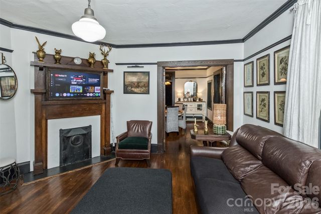 293 Fairview Road, Asheville, NC 28803