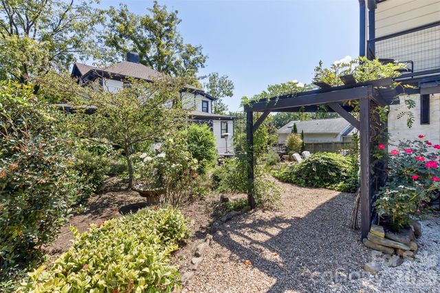 293 Fairview Road, Asheville, NC 28803