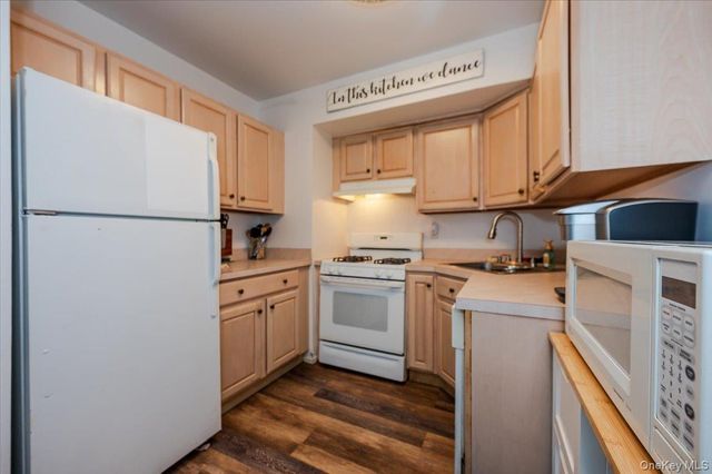 55 Monroe Boulevard 1C, Long Beach, NY 11561