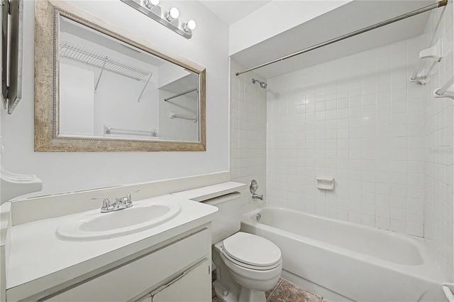 13856 STONE MILL WAY, Tampa, FL 33613
