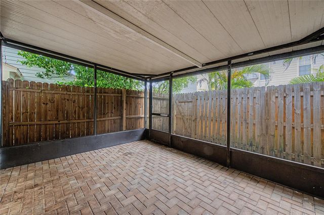 13856 STONE MILL WAY, Tampa, FL 33613