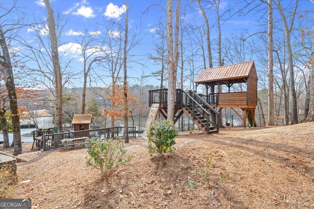 4240 Loch Highland Parkway NE, Roswell, GA 30075