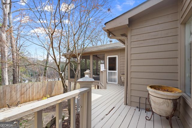 4240 Loch Highland Parkway NE, Roswell, GA 30075