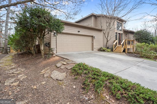 4240 Loch Highland Parkway NE, Roswell, GA 30075